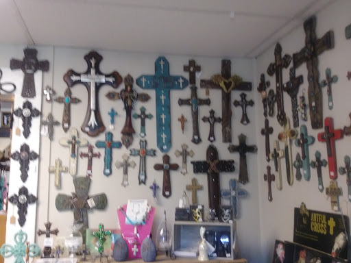 Gift Shop «Simply Yours Gifts & More», reviews and photos, 14357 Riggs Rd, Helotes, TX 78023, USA