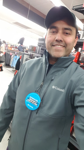 Sporting Goods Store «Big 5 Sporting Goods», reviews and photos, 2801 W Nob Hill Blvd, Yakima, WA 98902, USA