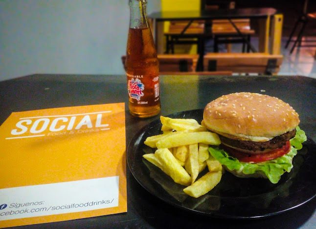 Opiniones de Social Food & Drinks en Nueva Loja - Restaurante