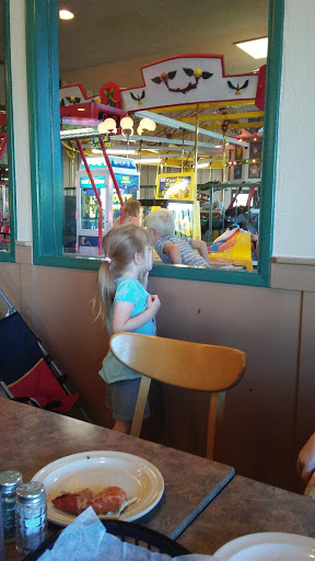 Pizza Restaurant «Roaring Rapids Pizza Company», reviews and photos, 4006 Franklin Blvd, Eugene, OR 97403, USA