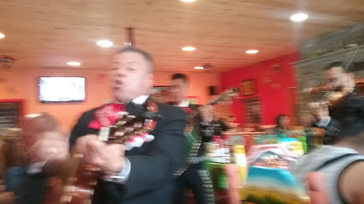 Mexican Restaurant «Tlacuani Mexican Restaurant Bar & Grill», reviews and photos, 5005 Kutztown Rd, Temple, PA 19560, USA