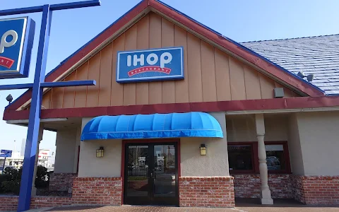 IHOP image