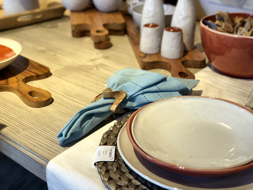 Home Goods Store «Pier 1 Imports», reviews and photos, 4443 Southmont Way, Easton, PA 18045, USA