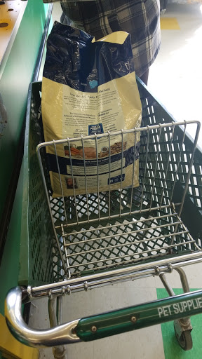 Pet Supply Store «Pet Supplies Plus», reviews and photos, 1170 Walton Blvd, Rochester Hills, MI 48307, USA