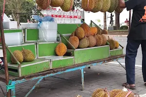 Mbok Dalmi Raja Durian image