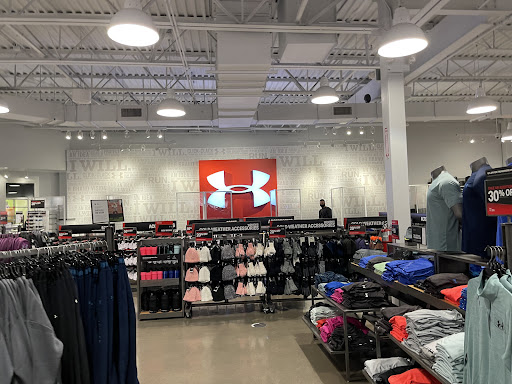 Shopping Mall «Twin Cities Premium Outlets», reviews and photos, 3965 Eagan Outlets Pkwy, Eagan, MN 55122, USA