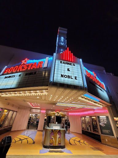 Book Store «Bookstar», reviews and photos, 12136 Ventura Blvd, Studio City, CA 91604, USA