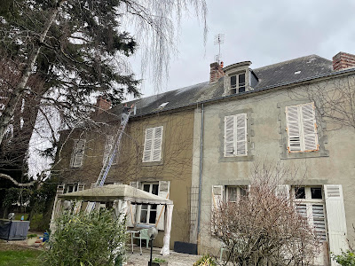 Velasco Couvreur le Mans sarthe, couverture, étanchéité toiture ,charpentier, démoussage toiture, zinguer, gouttière à Le Mans