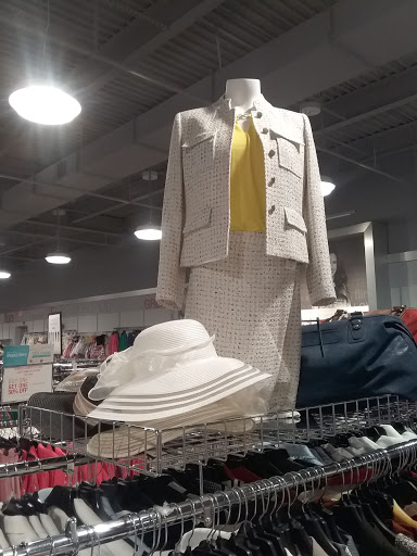 Clothing Store «K&G Fashion Superstore», reviews and photos, 77 Willowbrook Blvd Suite 81, Wayne, NJ 07470, USA