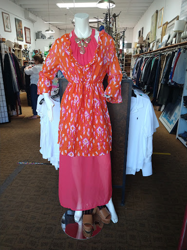 Thrift Store «St James Thrift Shop», reviews and photos, 817 Academy Dr, Solana Beach, CA 92075, USA