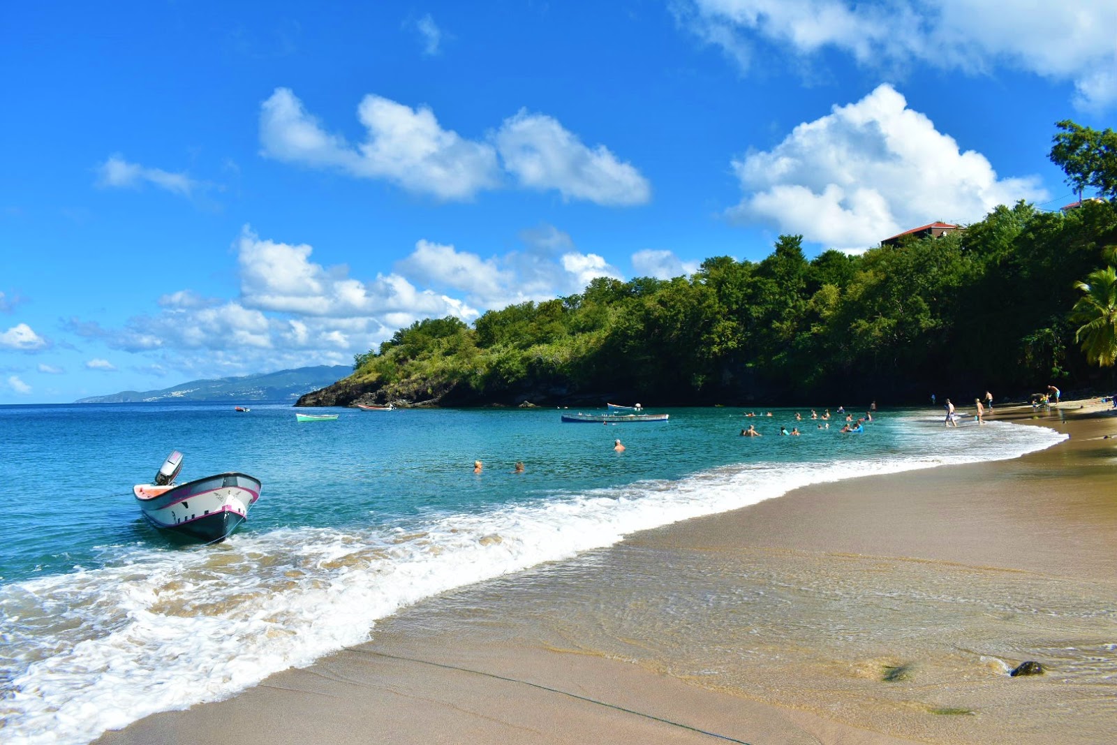 Foto de Anse Dufour com areia bege superfície