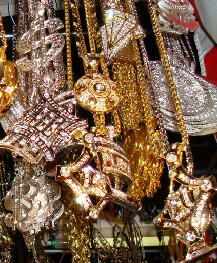 Pawn Shop «Gold Star Jewelry & Coin Co.», reviews and photos, 7048 N Clark St, Chicago, IL 60626, USA