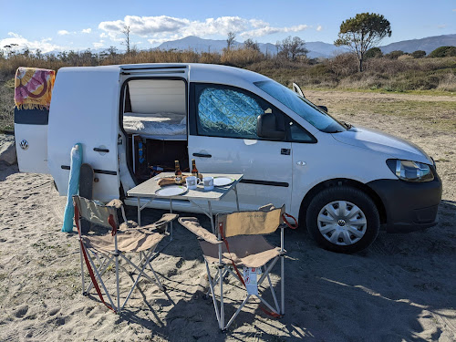 Agence de location de camping-cars WAKEUP Campervans : Location de mini-vans aménagés en Corse Lucciana