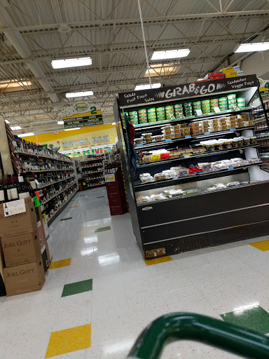 Grocery Store «Hollywood Super Market», reviews and photos, 714 N Main St, Royal Oak, MI 48067, USA