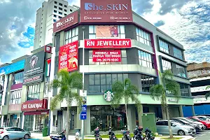 Kedai Emas RN Jewellery Kota Warisan Sepang image
