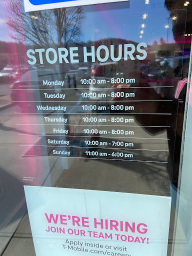 Cell Phone Store «T-Mobile», reviews and photos, 2708 Pinole Valley Rd, Pinole, CA 94564, USA