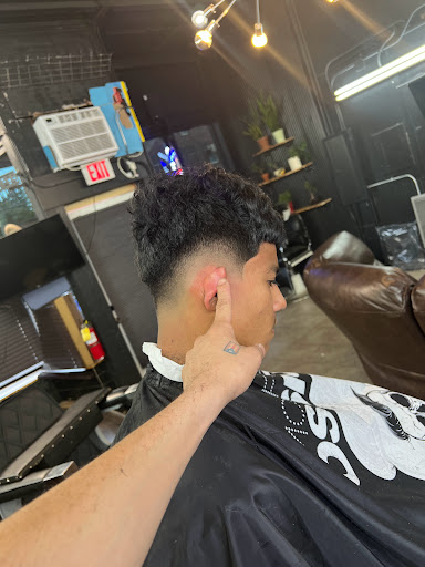 Barber Shop «Evoluxion Barber Shop», reviews and photos, 2409 M St, Omaha, NE 68107, USA