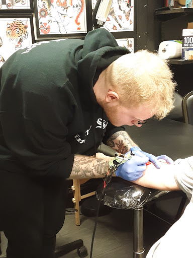 Tattoo Shop «Boston Street Tattoo», reviews and photos, 555 Boston St, Lynn, MA 01905, USA