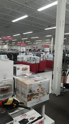 Clothing Store «Burlington Coat Factory», reviews and photos, 321 Speen St, Natick, MA 01760, USA