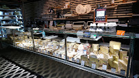 Fabrication du fromage du Restaurant La Fromagerie du Passage à Aix-en-Provence - n°10
