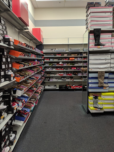 Shoe Store «Rack Room Shoes», reviews and photos, 18700 Limestone Commercial Dr, Pflugerville, TX 78660, USA