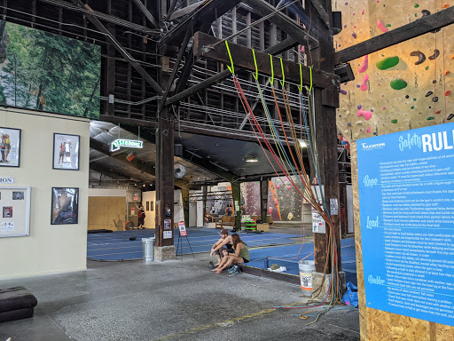 Rock Climbing Gym «Sacramento Pipeworks Climbing and Fitness», reviews and photos, 116 N 16th St, Sacramento, CA 95814, USA