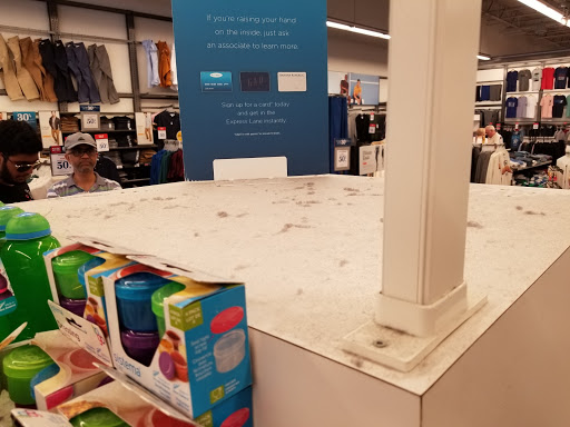 Clothing Store «Old Navy», reviews and photos, 286 New Britain Ave, Plainville, CT 06062, USA