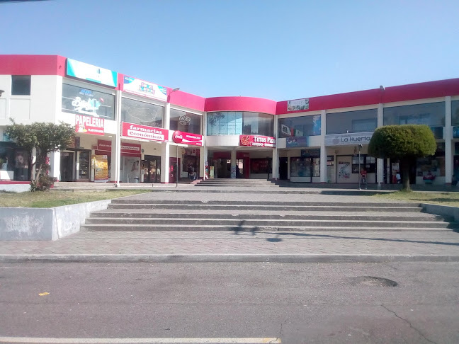 Opiniones de Centro Comercial Dos Hemisferios en Quito - Centro comercial