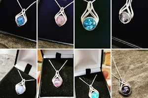 Endless Glass Ashes Memorial Jewellery & Keepsakes image