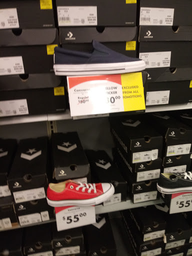 Shoe Store «Shoe Carnival», reviews and photos, 354 S Randall Rd, South Elgin, IL 60177, USA