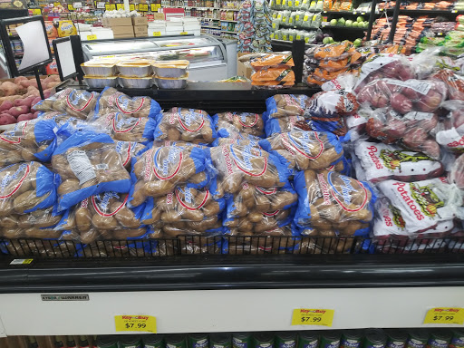 Supermarket «Rowes Supermarket», reviews and photos, 8595 Beach Blvd #329, Jacksonville, FL 32216, USA