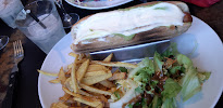 Sandwich au poulet du Restaurant chilien Amor Y Pan à Montreuil - n°2