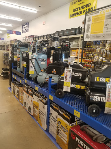 Hardware Store «Harbor Freight Tools», reviews and photos, 712 W Poplar Ave, Collierville, TN 38017, USA