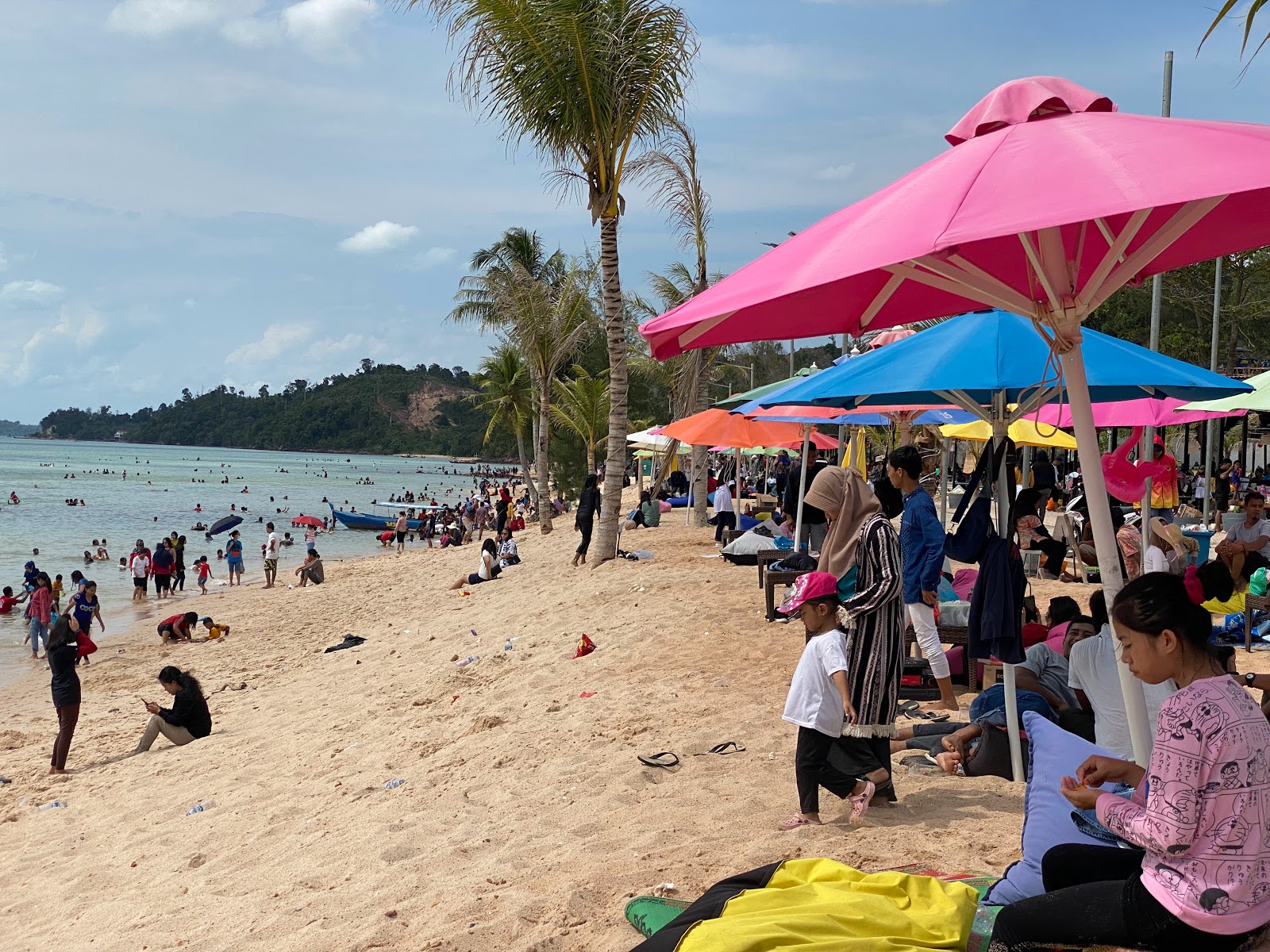 Barelang Melur Beach'in fotoğrafı - rahatlamayı sevenler arasında popüler bir yer