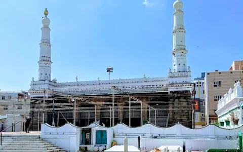 Walajah Big Mosque image