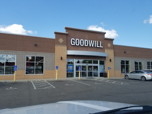 Thrift Store «Goodwill - Alexandria», reviews and photos