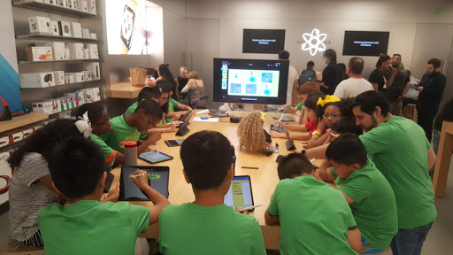 Computer Store «Apple Willowbrook Mall», reviews and photos, 2000 Willowbrook Dr, Houston, TX 77064, USA