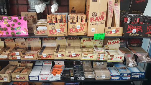 Tobacco Shop «Purple Haze Smoke Shop», reviews and photos, 9857 Topanga Canyon Blvd, Chatsworth, CA 91311, USA