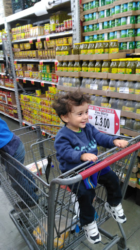 Grocery Store «Superior Grocers», reviews and photos, 9801 Laurel Canyon Blvd, Pacoima, CA 91331, USA