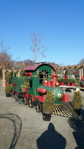 Garden Center «Hilltop Nursery & Garden Center», reviews and photos, 2028 Albany Post Rd, Croton-On-Hudson, NY 10520, USA