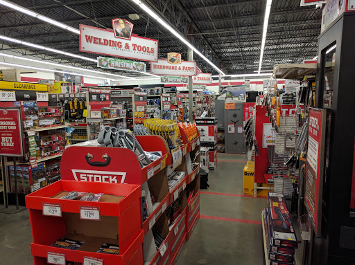 Home Improvement Store «Tractor Supply Co.», reviews and photos, 13500 Benns Church Blvd, Smithfield, VA 23430, USA