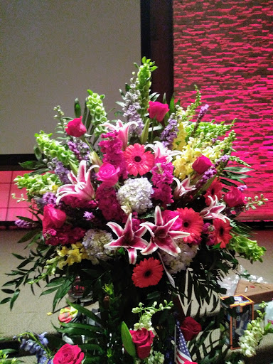 Florist «K & V Florist», reviews and photos, 23 Fee Fee Rd, Maryland Heights, MO 63043, USA