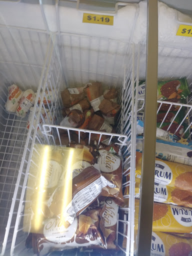 Grocery Store «European Market & Deli 