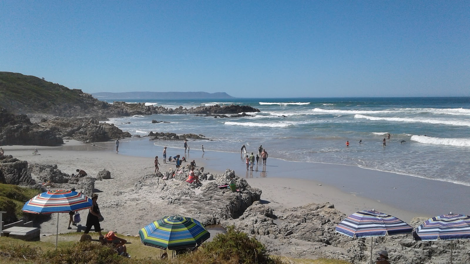 Foto von Voelklip beach mit geräumige küstenlinie