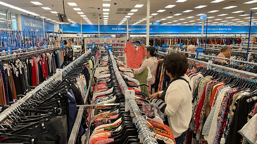 Clothing Store «Ross Dress for Less», reviews and photos, 3205 Rolling Oaks Blvd, Kissimmee, FL 34747, USA