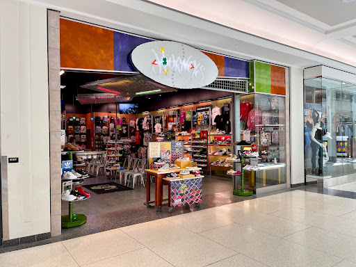 Journeys, 301 South Hills Village Ste 1055, Pittsburgh, PA 15241, USA, 