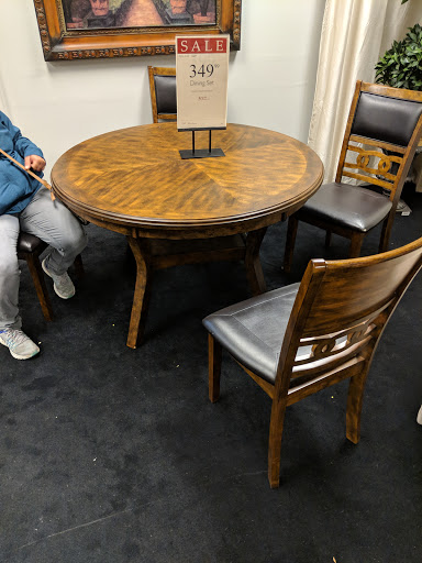 Furniture Store «Mor Furniture for Less | Lynnwood», reviews and photos, 4029 Alderwood Mall Blvd, Lynnwood, WA 98036, USA