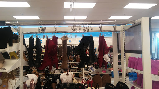 Clothing Store «Ross Dress for Less», reviews and photos, 12115 Biscayne Blvd, North Miami, FL 33181, USA