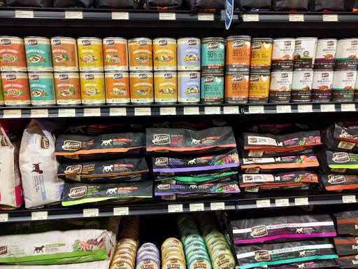 Pet Store «Pet Valu», reviews and photos, 115 Mill Plain Rd, Danbury, CT 06811, USA