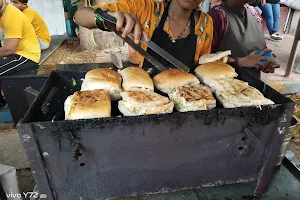 Ashtavinayak katta tandoor vadapav image